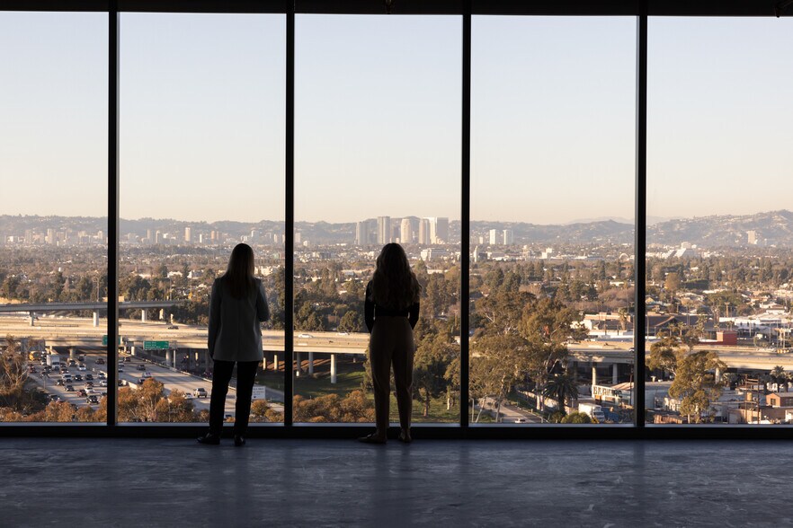 More Photos Of 6181 W Centinela Ave, Culver City Loft Creative Space For Lease