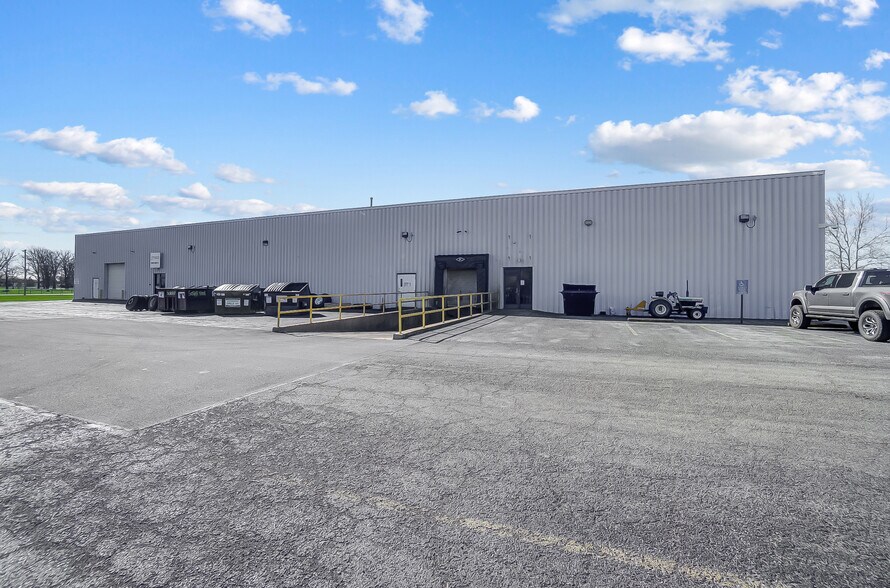 More Photos Of 2025 E 4th St, Lima Light Manufacturing For Lease