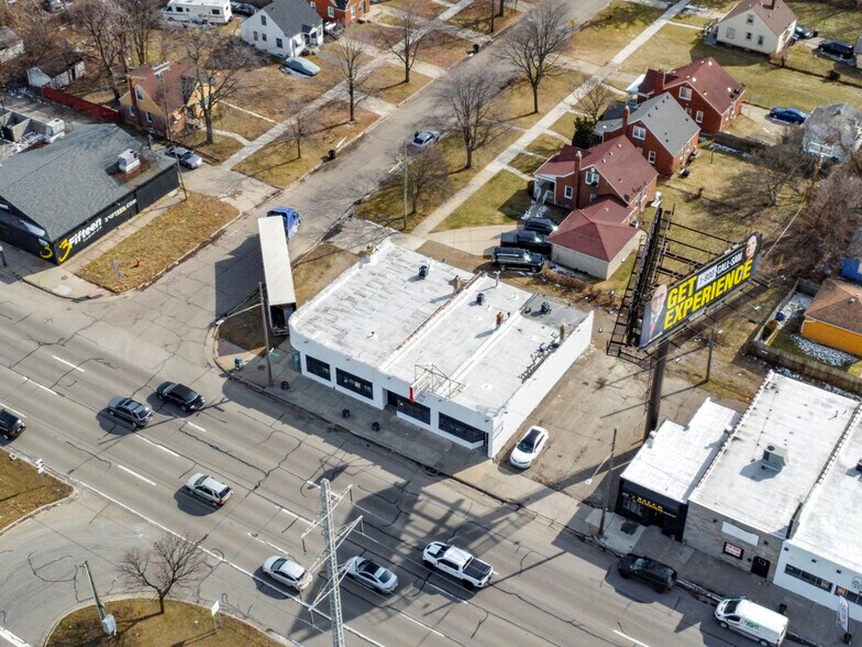 More Photos Of 12744 E 8 Mile Rd, Detroit General Retail For Sale