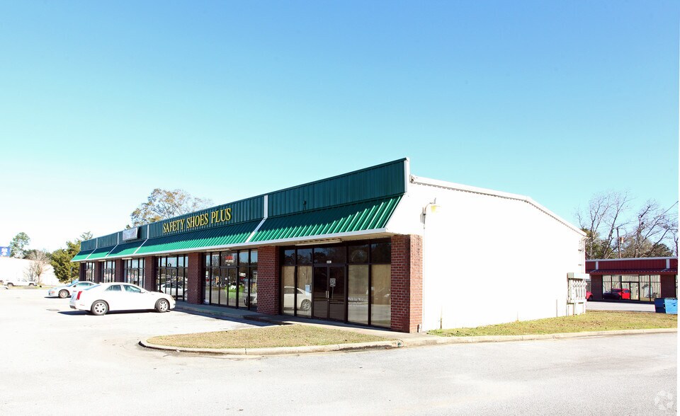 More Photos Of 8602-8612 Pensacola Blvd, Pensacola General Retail For Lease