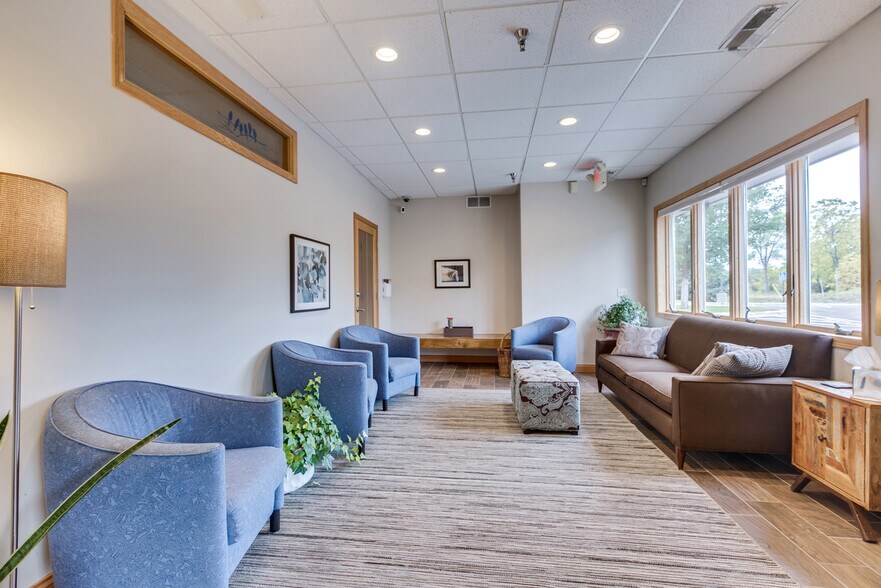 More Photos Of 2127 County Road D E, Maplewood Office For Sale