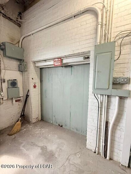 More Photos Of 354 W Broad St, Hazleton Office For Sale