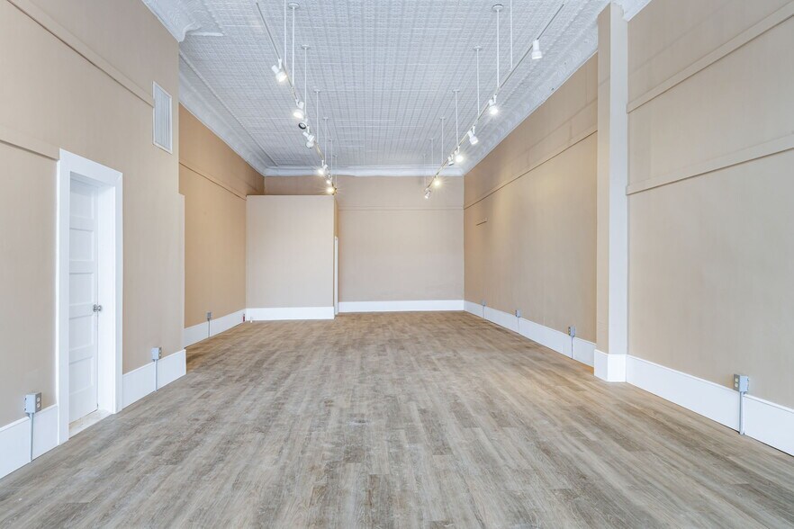 More Photos Of 24 #3 South Andrews Ave, Hot Springs Office For Sale