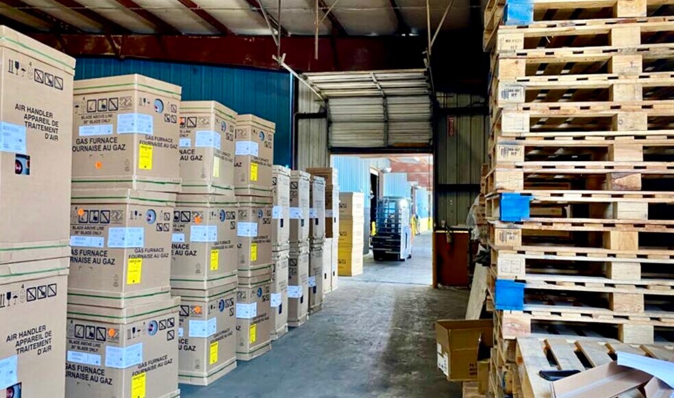 More Photos Of 705 Enterprise St, Laredo Distribution For Sale