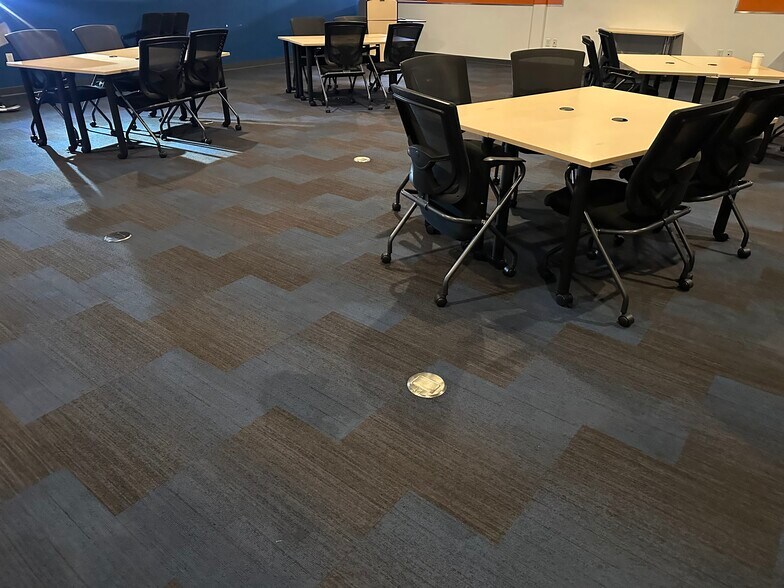 More Photos Of 5475 S Decatur Blvd, Las Vegas Research And Development For Lease