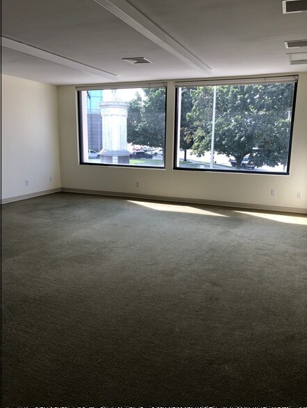 More Photos Of 680 E Main St, Stamford Office For Lease