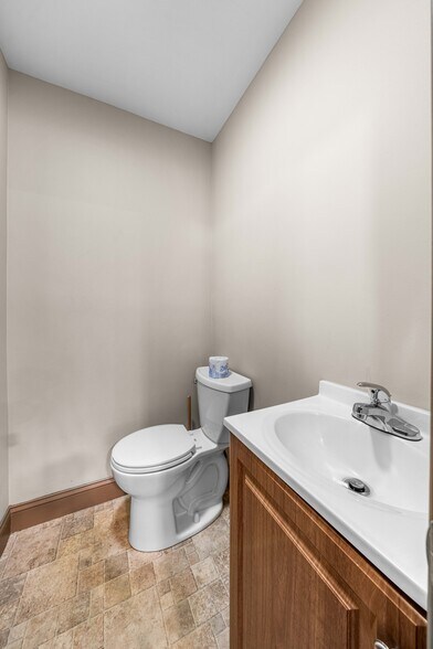 More Photos Of 2417 Silverside Rd, Wilmington Office For Lease