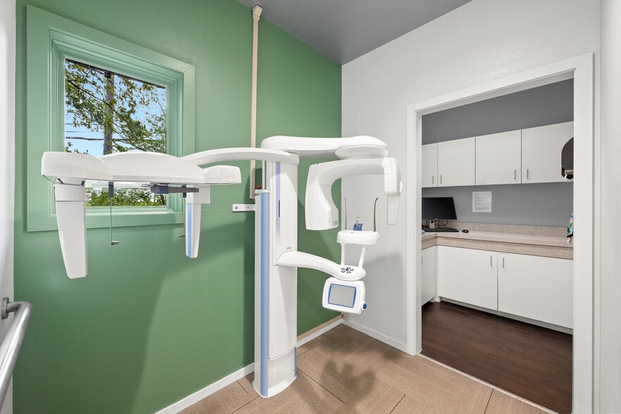 More Photos Of 5718 Balcones Dr, Austin Medical For Sale