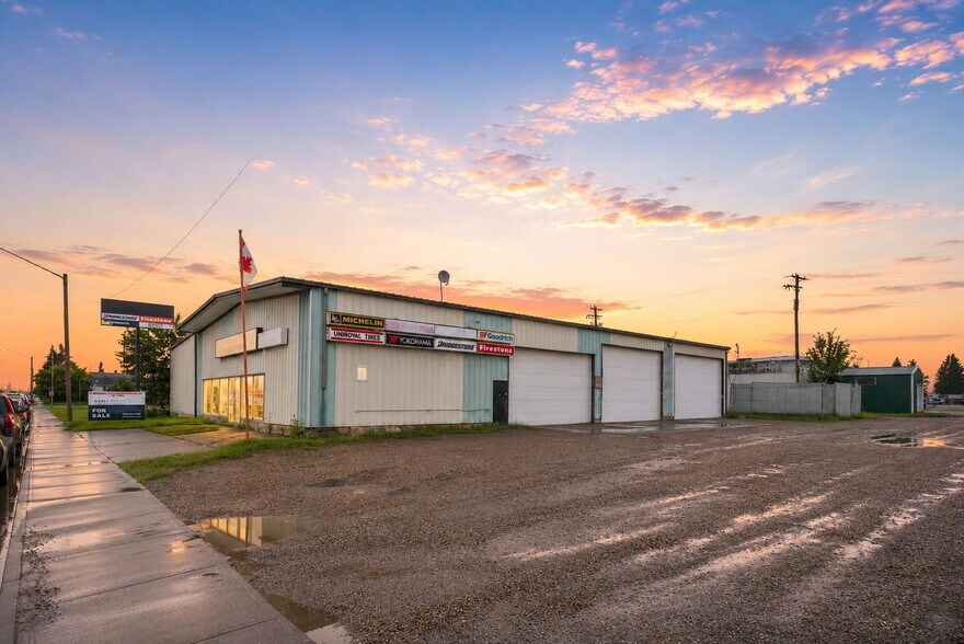 More Photos Of 5018 52 Ave, Tofield Warehouse For Sale