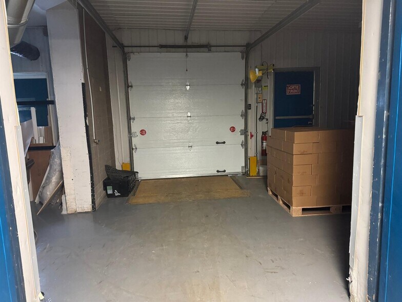 More Photos Of 630 Rue Poisson, Trois-Rivières Distribution For Lease