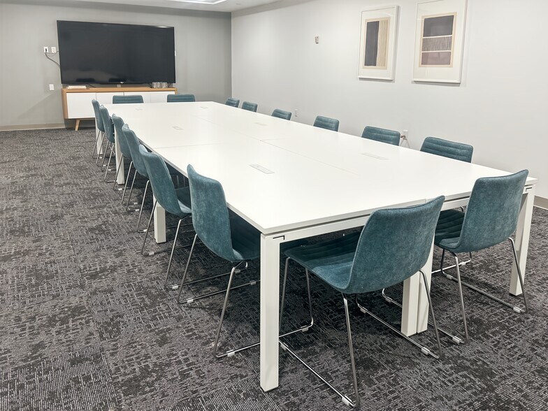 More Photos Of 3 Gateway Ctr, Newark Coworking Space