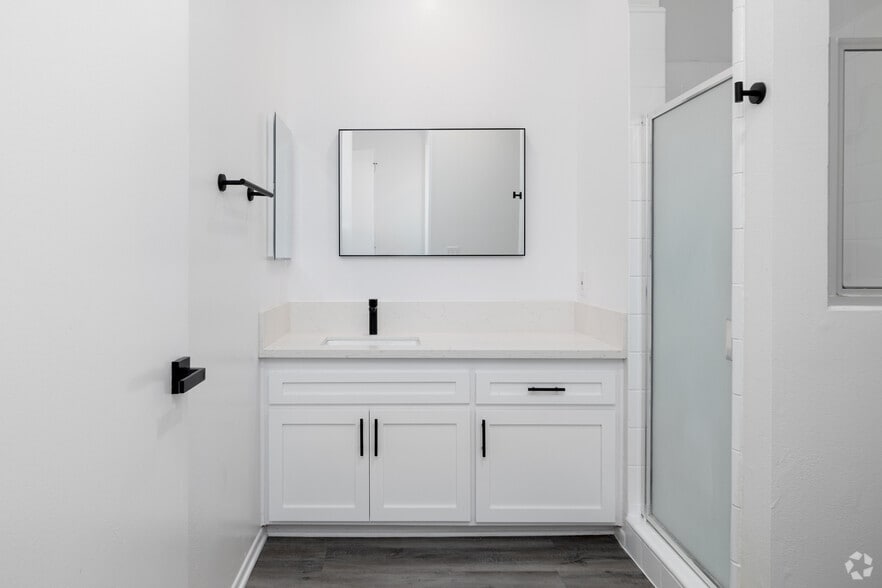 More Photos Of 1527 Veteran Ave, Los Angeles Apartments For Sale