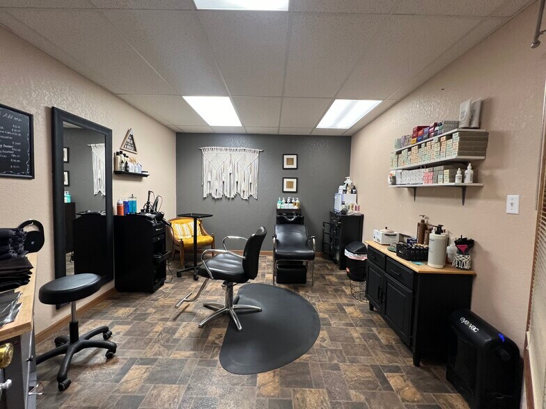 More Photos Of 402 E Main St, Riverton Storefront Retail Office For Sale