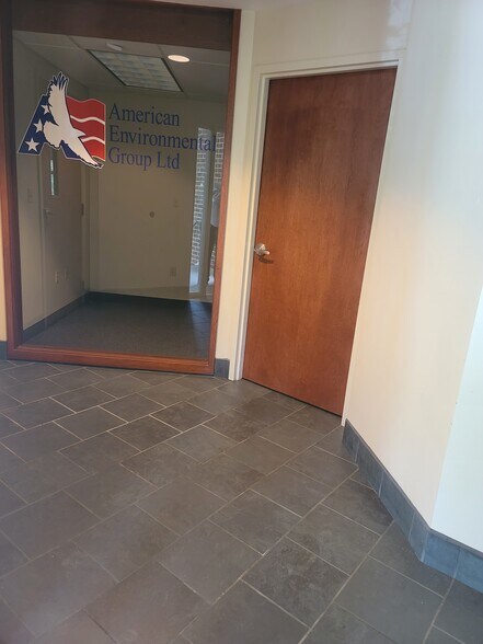 More Photos Of 3600 Brecksville Rd, Richfield Light Distribution For Lease