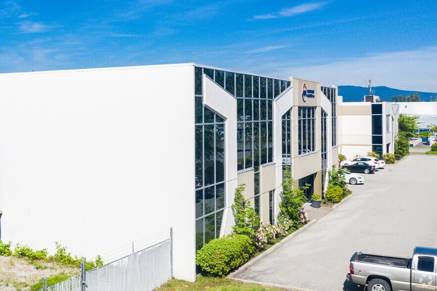 More Photos Of 1605 Industrial Ave, Port Coquitlam Warehouse For Lease