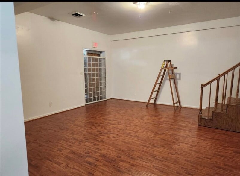 More Photos Of 211 National Hwy, Thomasville Freestanding For Sale