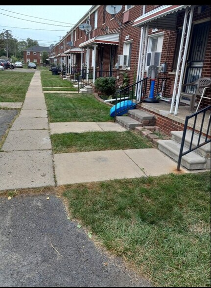 More Photos Of 3482-3500 Ewald Cir, Detroit Apartments For Sale