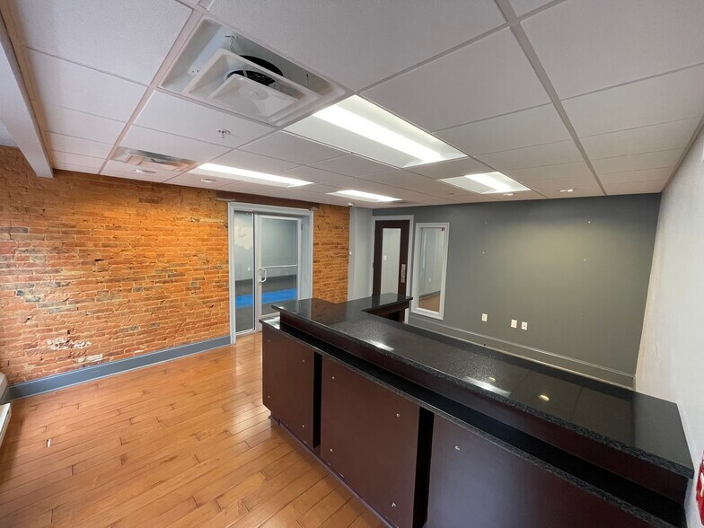 More Photos Of 11-16 Public Sq, Hagerstown Loft Creative Space For Lease