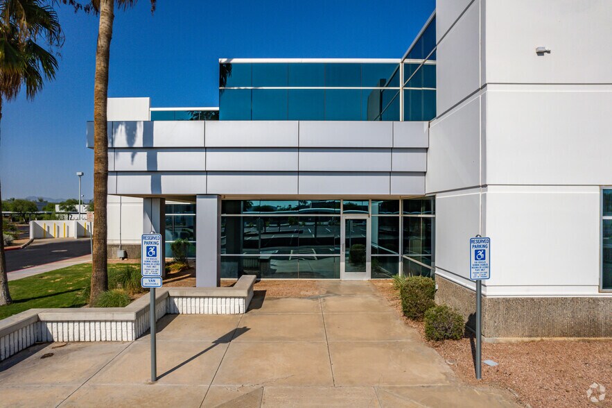 More Photos Of 14605 S 50th St, Phoenix Light Distribution For Lease