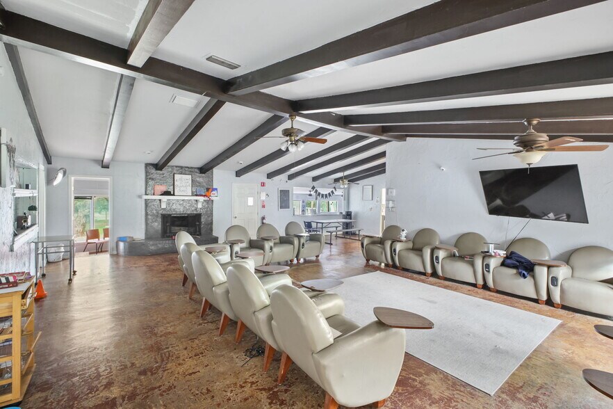 More Photos Of 319 Los Indios Ranch Rd, Boerne Specialty For Lease