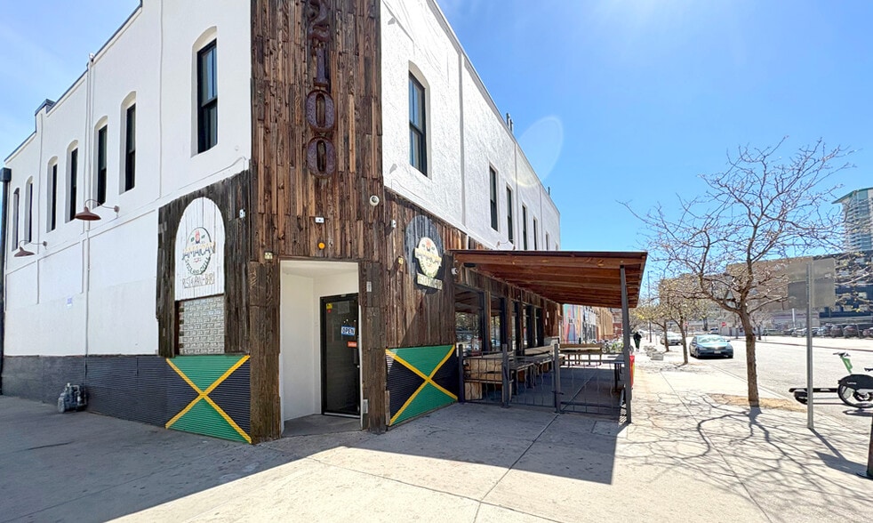 More Photos Of 2100 Curtis St, Denver Restaurant For Sale