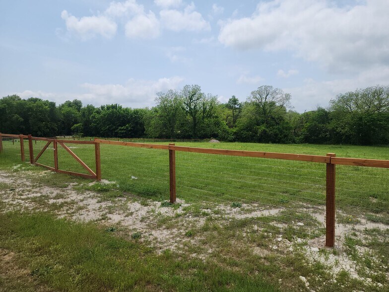 More Photos Of 2895 County Road 341, McKinney Land For Lease