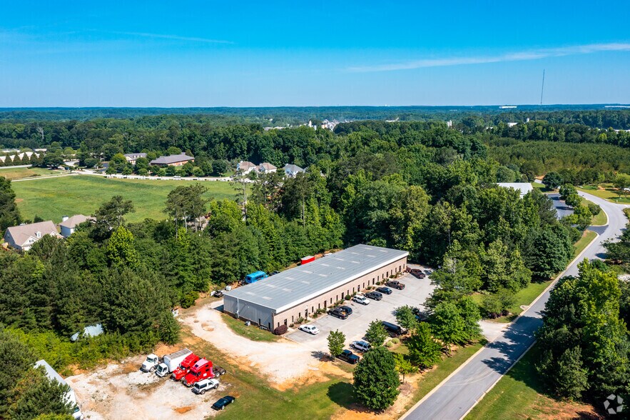 More Photos Of 1525 Senoia Rd, Tyrone Distribution For Lease