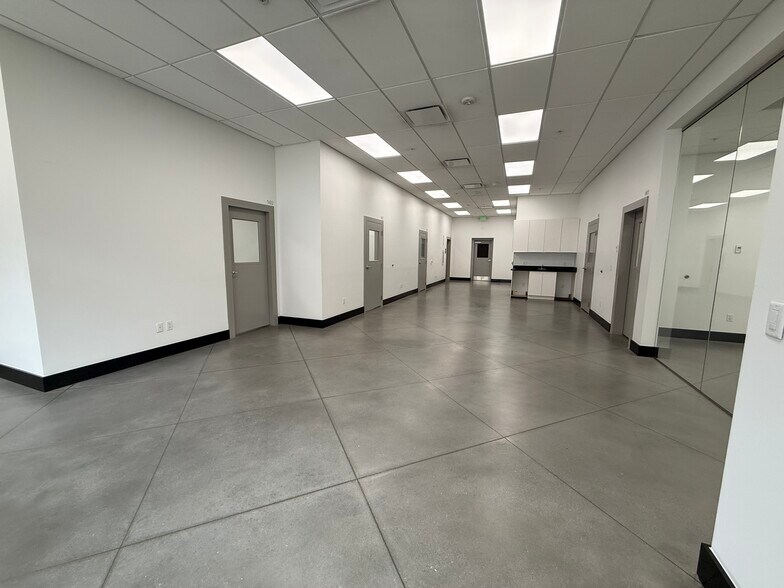 More Photos Of 3000 S Sierra Vista Way, Provo Warehouse For Lease