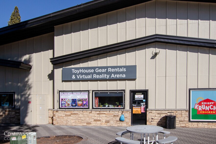 More Photos Of 56896 Venture Ln, Sunriver Storefront For Lease
