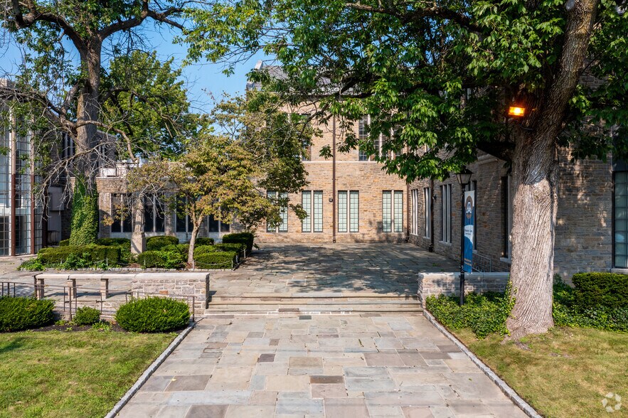 More Photos Of 29 Castle Pl, New Rochelle Schools For Lease