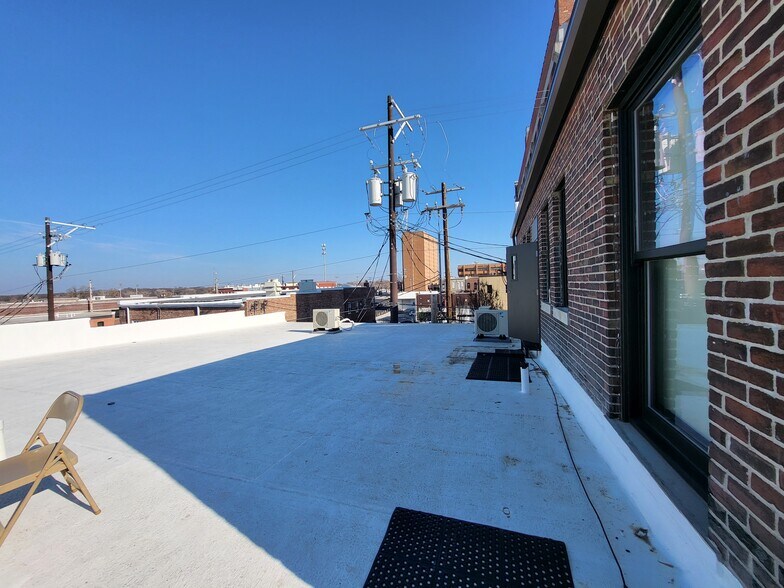 More Photos Of 223 W 3rd St, Joplin Apartments For Sale