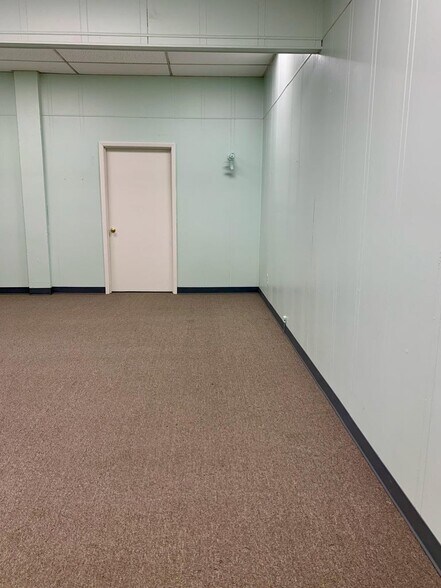 More Photos Of 1011 Main St, Klamath Falls Storefront Retail Office For Lease