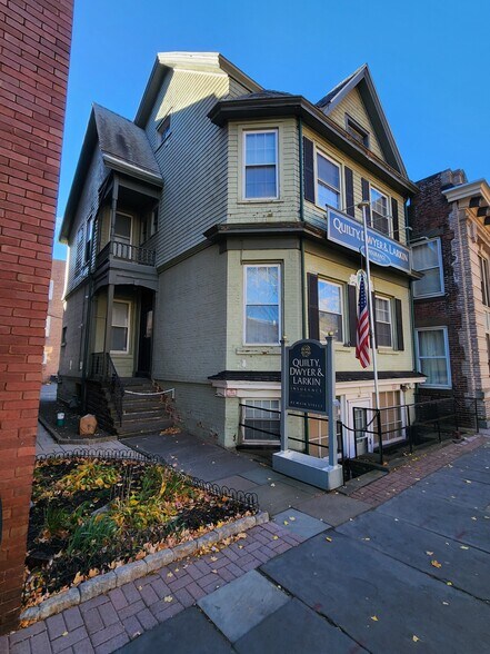 More Photos Of 42 Main St, Kingston Office For Sale