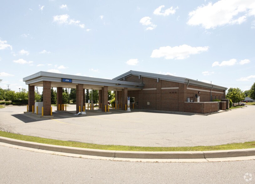 More Photos Of 45420 Michigan Ave, Canton Township Bank For Lease