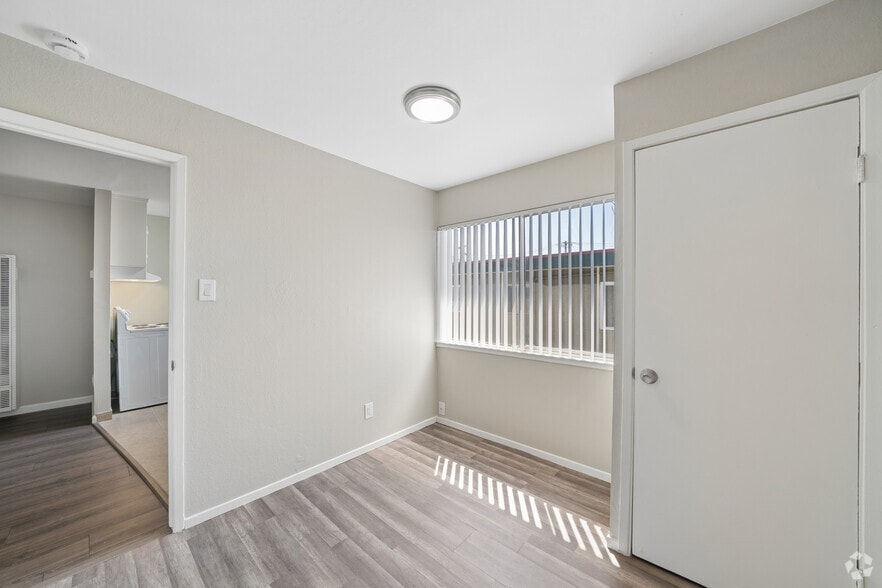 More Photos Of 2125 92nd Ave, Oakland Apartments For Sale