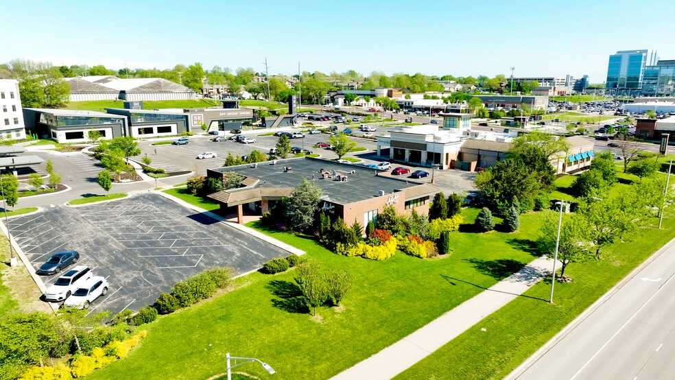 Primary Photo Of 9029 Metcalf Ave, Overland Park Freestanding For Sale