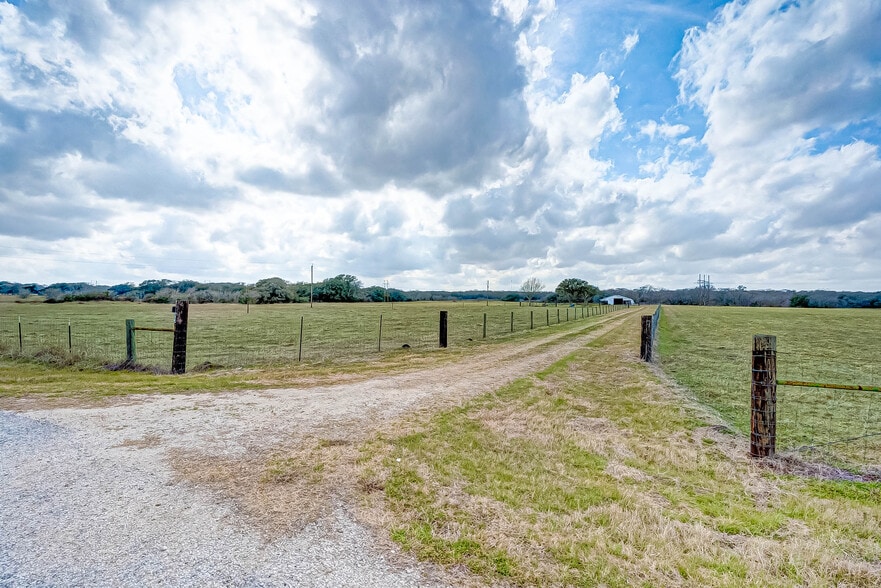 Primary Photo Of 1389 CR 436 HAWLEY CEMETARY Rd, Blessing Land For Sale