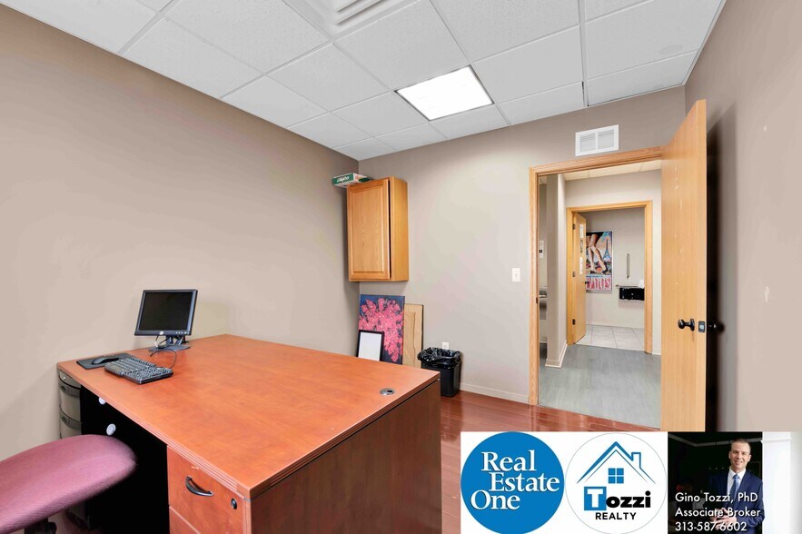 More Photos Of 27253 Van Dyke Ave, Warren Medical For Lease