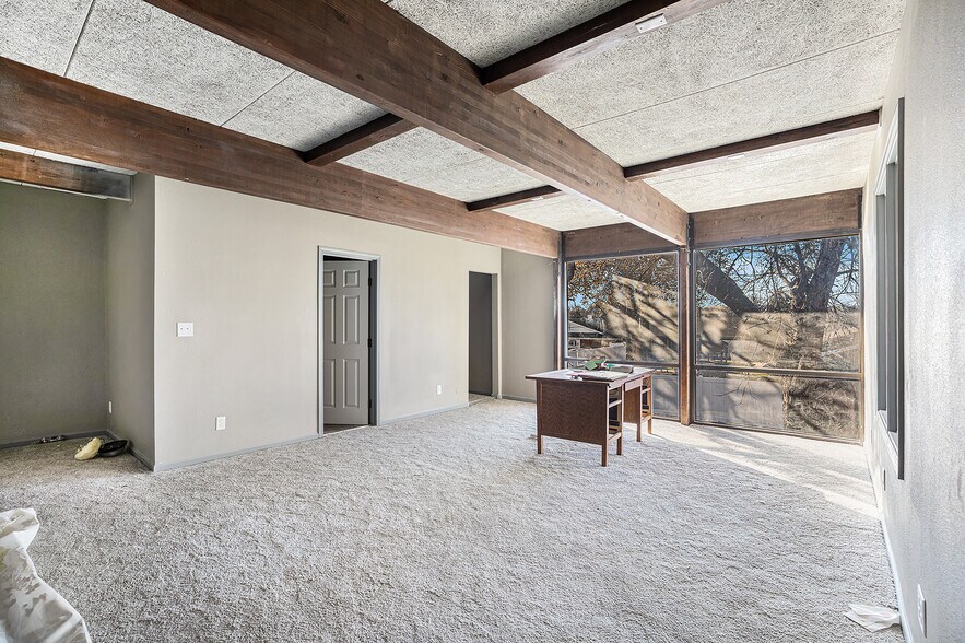 More Photos Of 6016 Leavenworth Rd, Kansas City Apartments For Sale