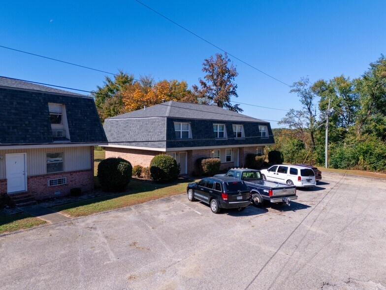 More Photos Of 306 N Main St, Lexington Apartments For Sale