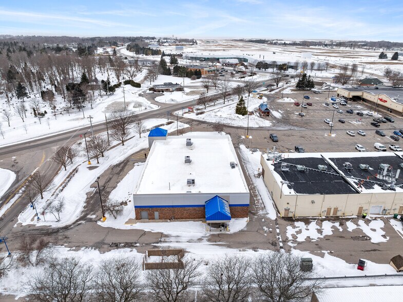 More Photos Of 195 M 66 N, Charlevoix Drugstore For Sale