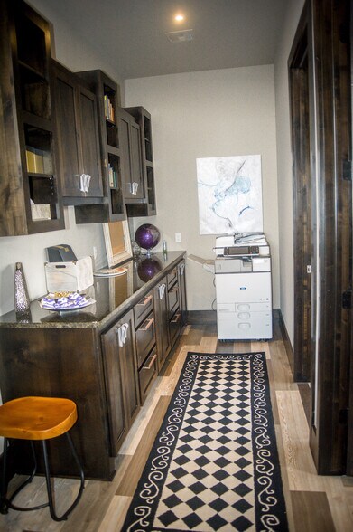 More Photos Of 616 S Post Rd, Midwest City Medical For Sale