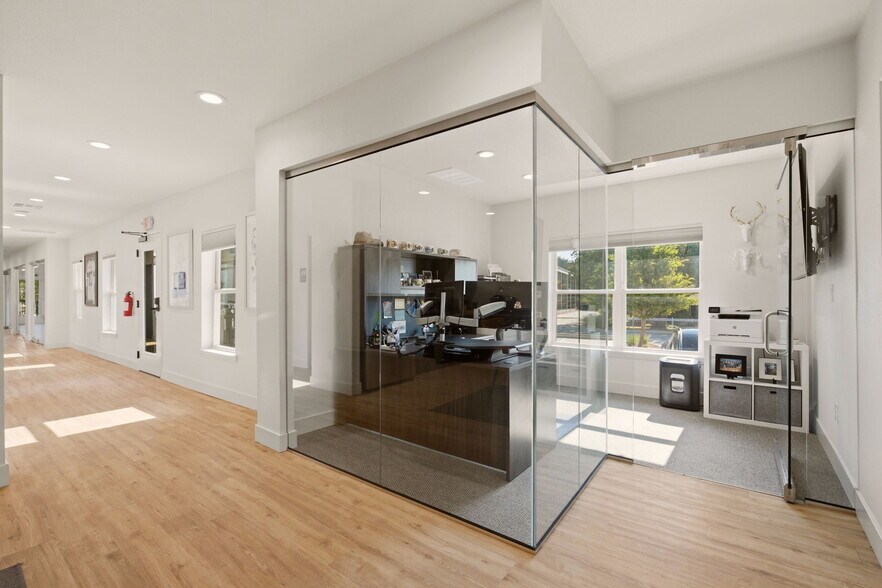 More Photos Of 7274 Elm St, Frisco Office For Sale