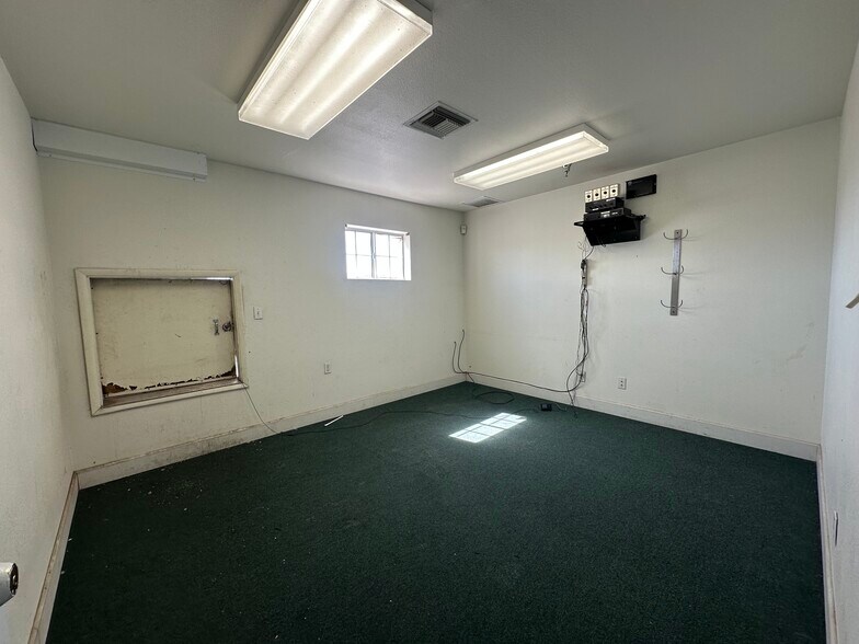 More Photos Of 12720 Main St, Hesperia Convenience Store For Lease