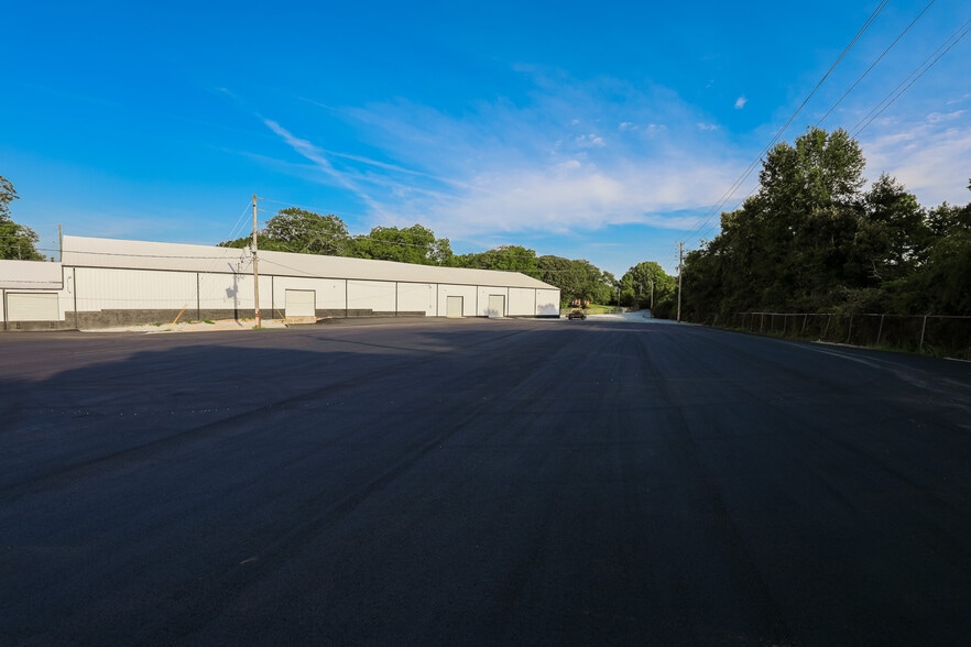 More Photos Of 5 Haynie St, Newnan Warehouse For Lease