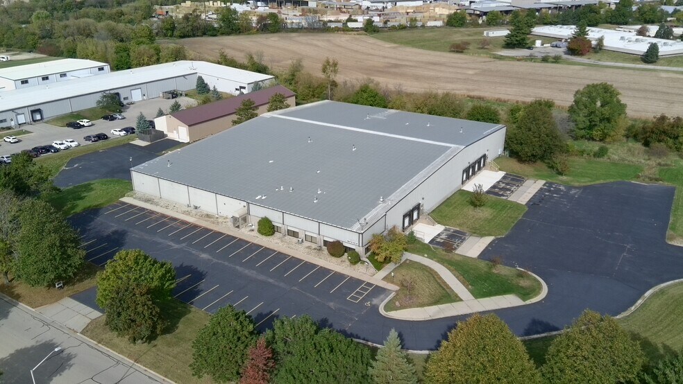 Primary Photo Of 1205-1227 Barberry Dr, Janesville Manufacturing For Sale