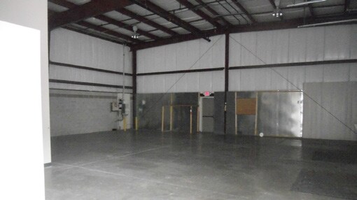 More Photos Of 350-370 Stewart Rd, Wilkes Barre Light Distribution For Lease