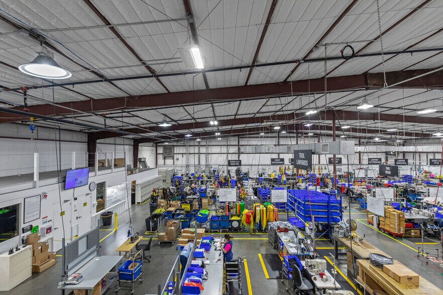 More Photos Of 9201 Winkler Dr, Houston Warehouse For Sale