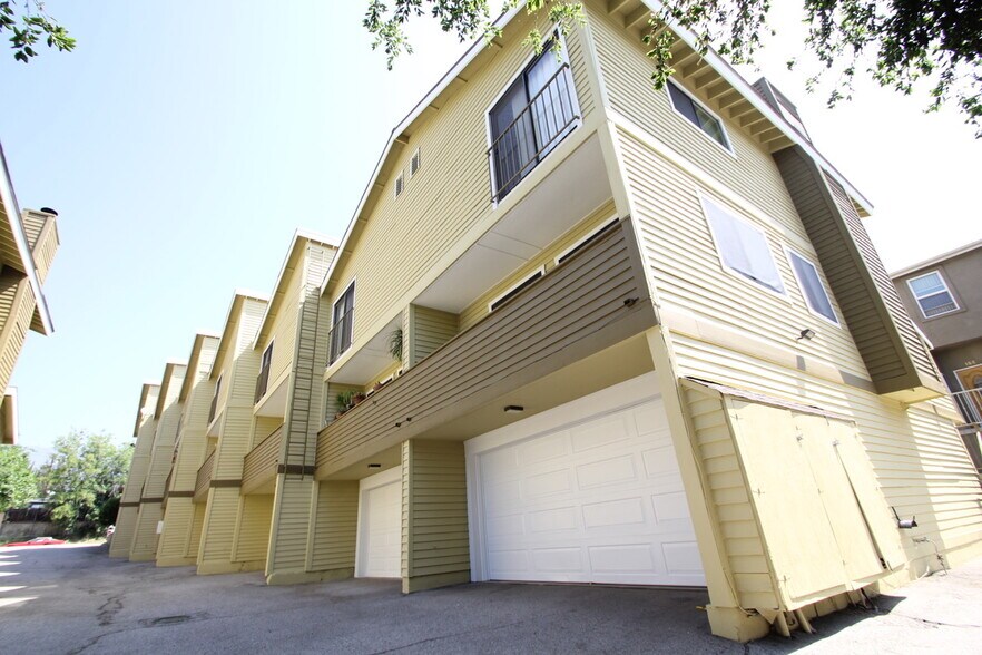 More Photos Of 2204-2284 Waltonia Dr, Montrose Apartments For Sale