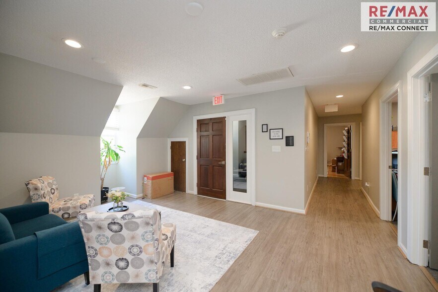 More Photos Of 760 McGuire Pl, Newport News Office For Sale